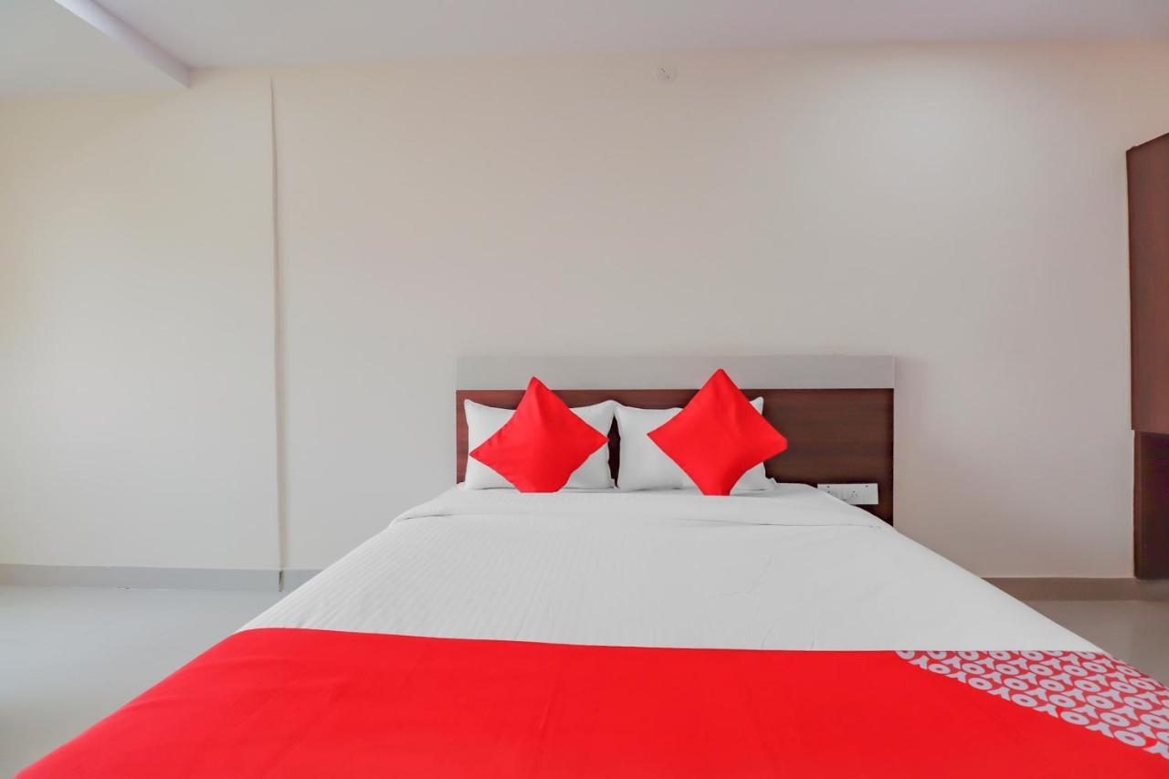 Oyo Flagship 80044 Royal Wood Deluxe Bangalore Dış mekan fotoğraf